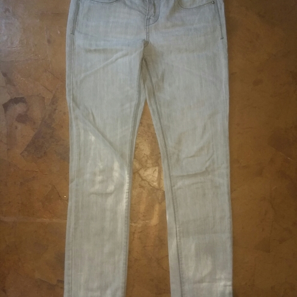 Guess Jeans - Picture 5 of 8